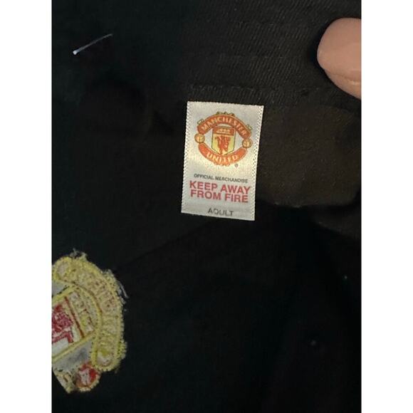 Manchester United Men's Black Adjustable Official Merchandise Soccer Hat Cap - Picture 5 of 7